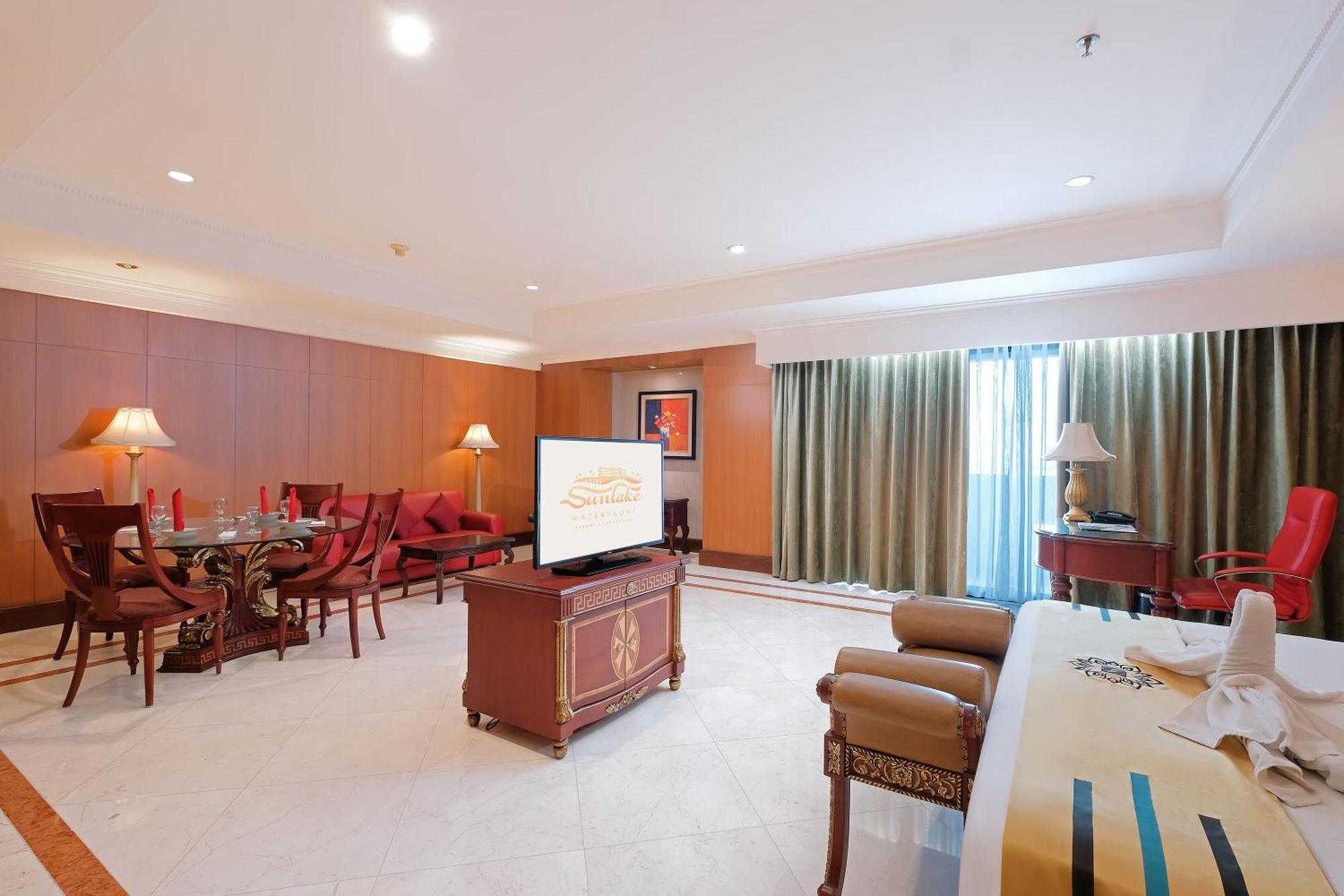 Sunlake Waterfront Resort & Convention Jakarta Exteriér fotografie