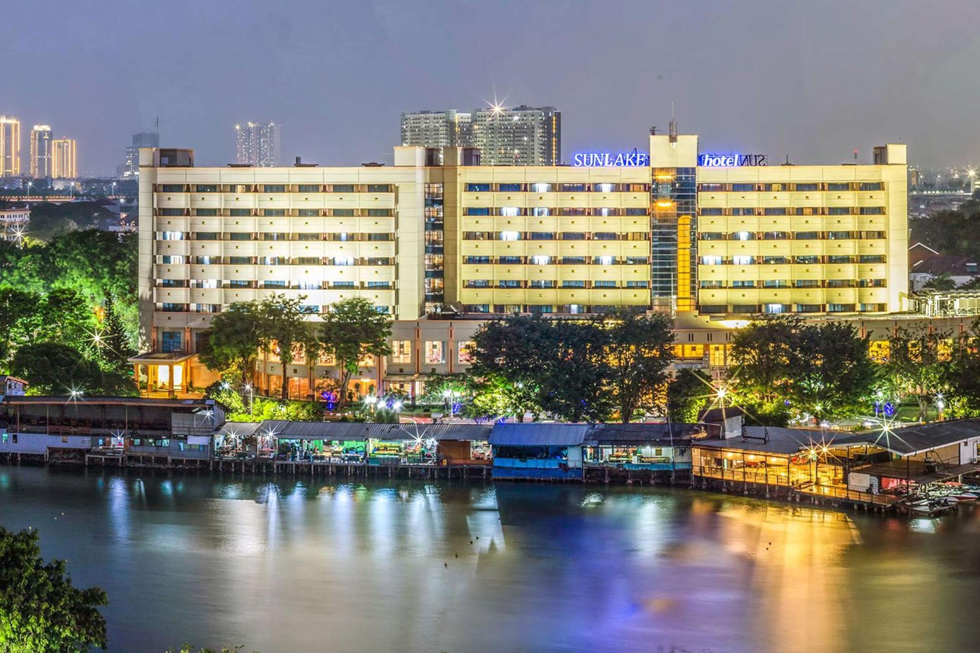 Sunlake Waterfront Resort & Convention Jakarta Exteriér fotografie